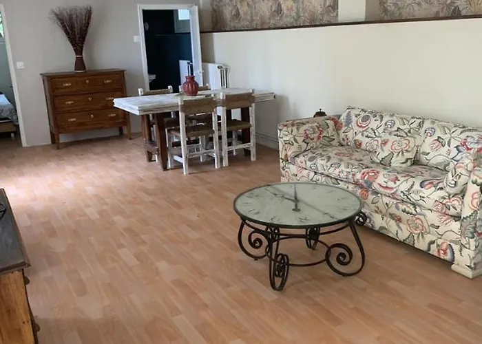 Maison Provencale Vue * ヴァロリス